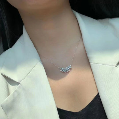 Fashionable Women's 925 Silver Feather Zircon Pendant Necklace Geometric Leaf Shape Simple Clavicle Chain Sweater Chain