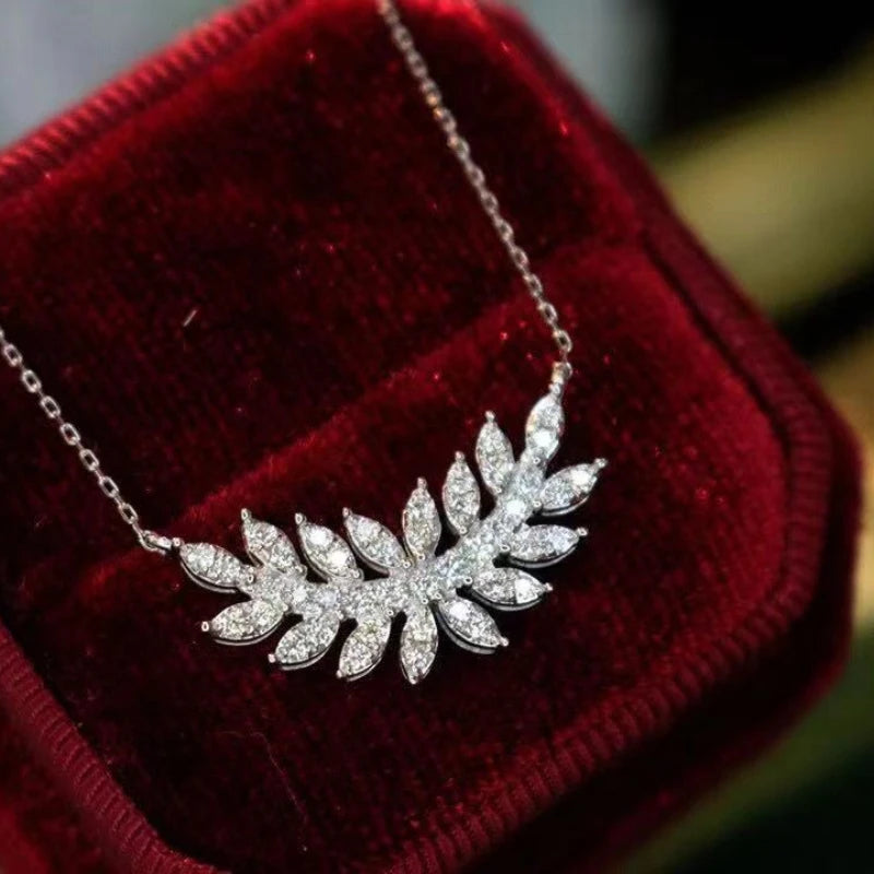 Fashionable Women's 925 Silver Feather Zircon Pendant Necklace Geometric Leaf Shape Simple Clavicle Chain Sweater Chain