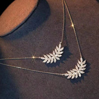 Fashionable Women's 925 Silver Feather Zircon Pendant Necklace Geometric Leaf Shape Simple Clavicle Chain Sweater Chain